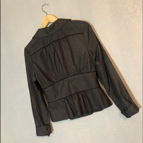 Beautiful women’s jacket! - Picture 4 of 8